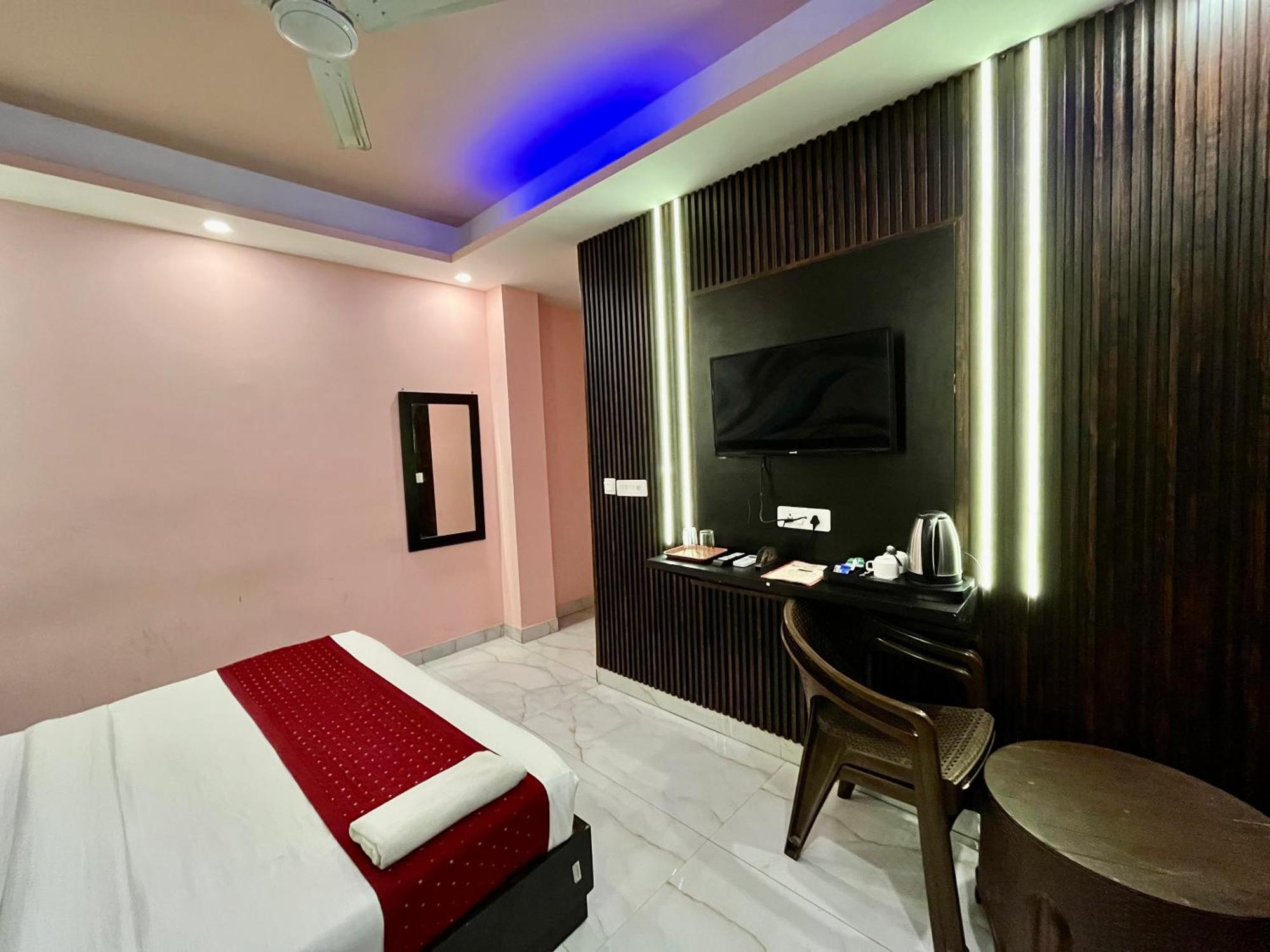 Hotel Vedas Villa Ayodhya By Admiral Suites Esterno foto