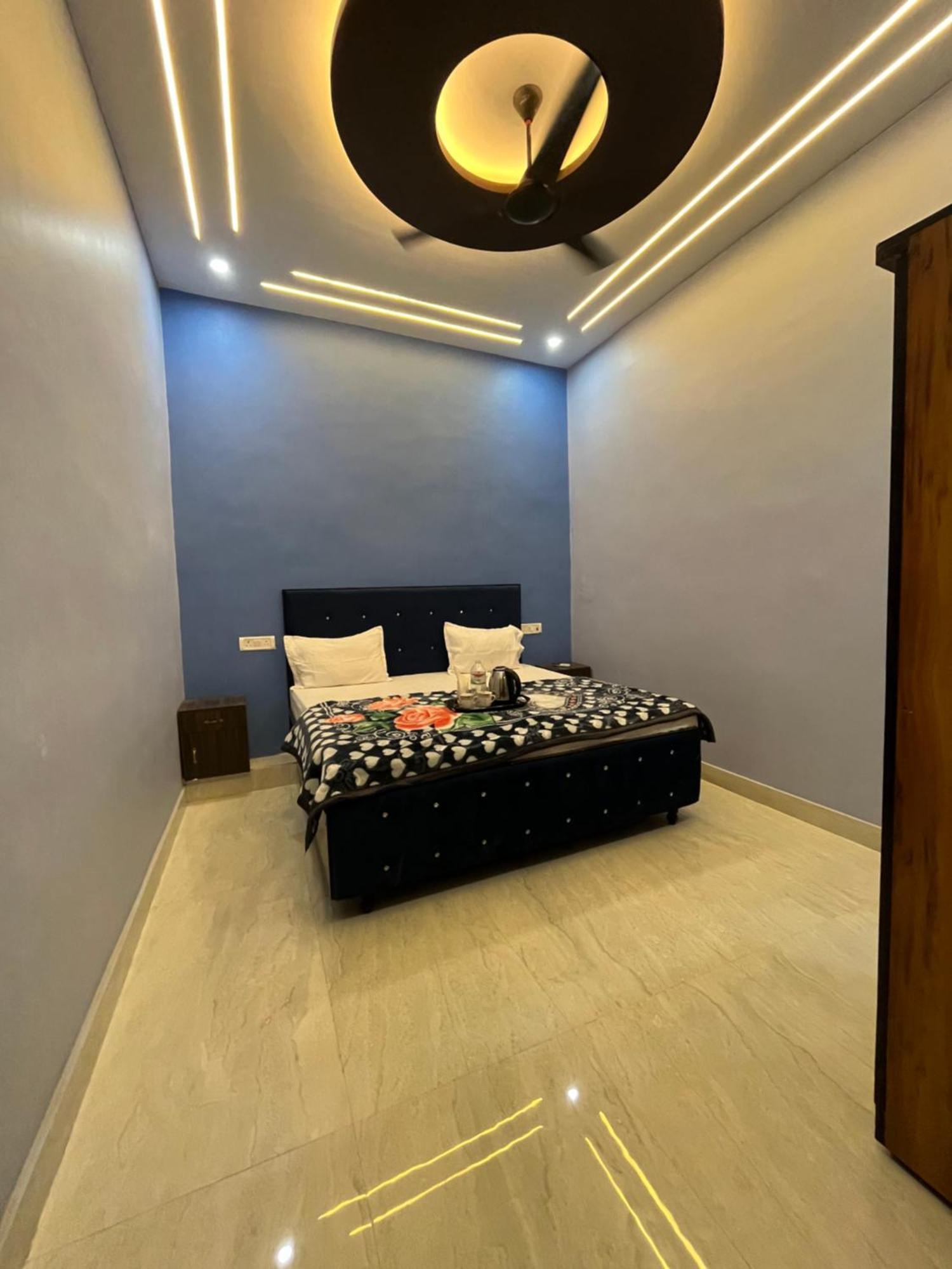 Hotel Vedas Villa Ayodhya By Admiral Suites Esterno foto