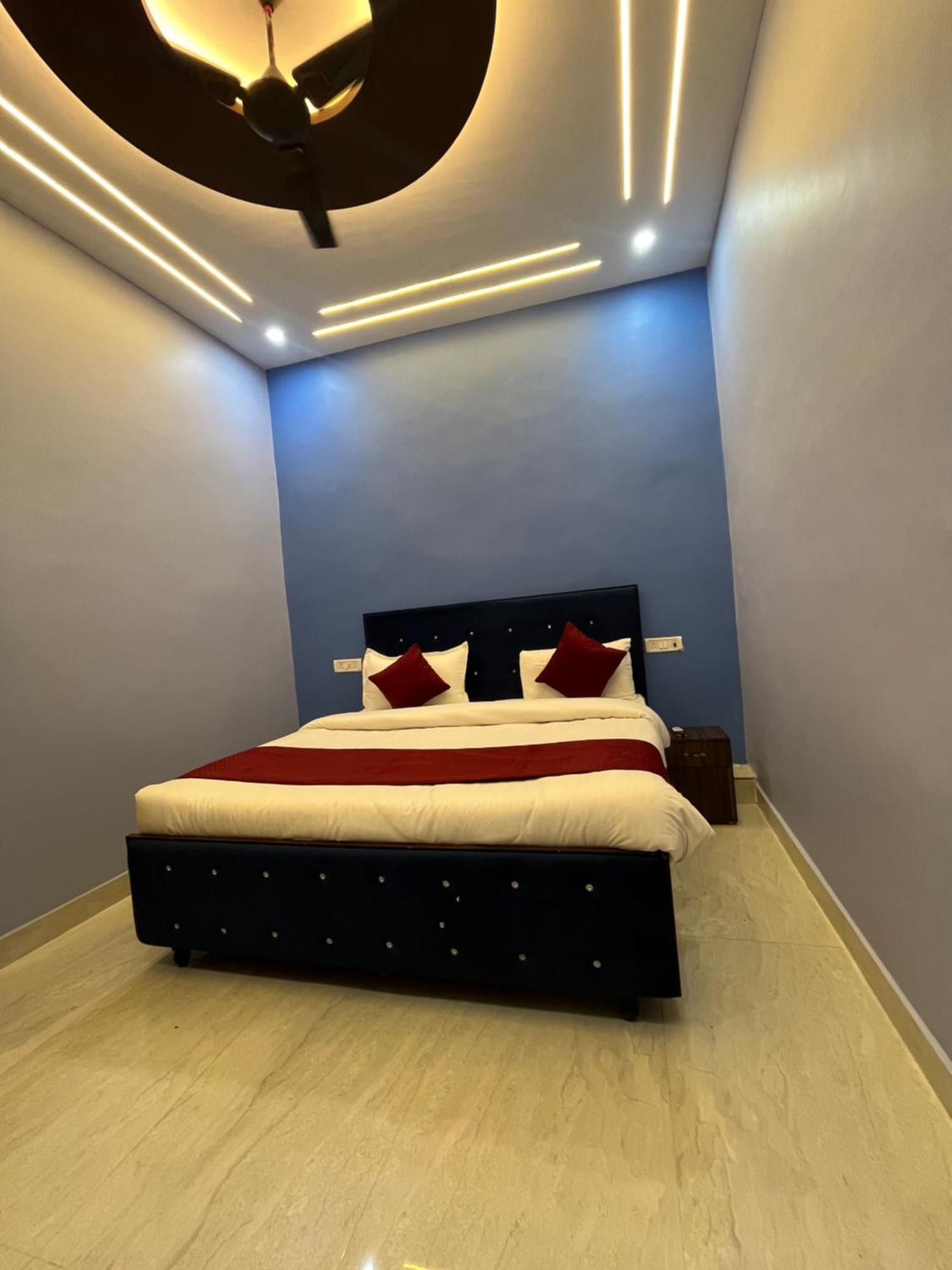 Hotel Vedas Villa Ayodhya By Admiral Suites Esterno foto