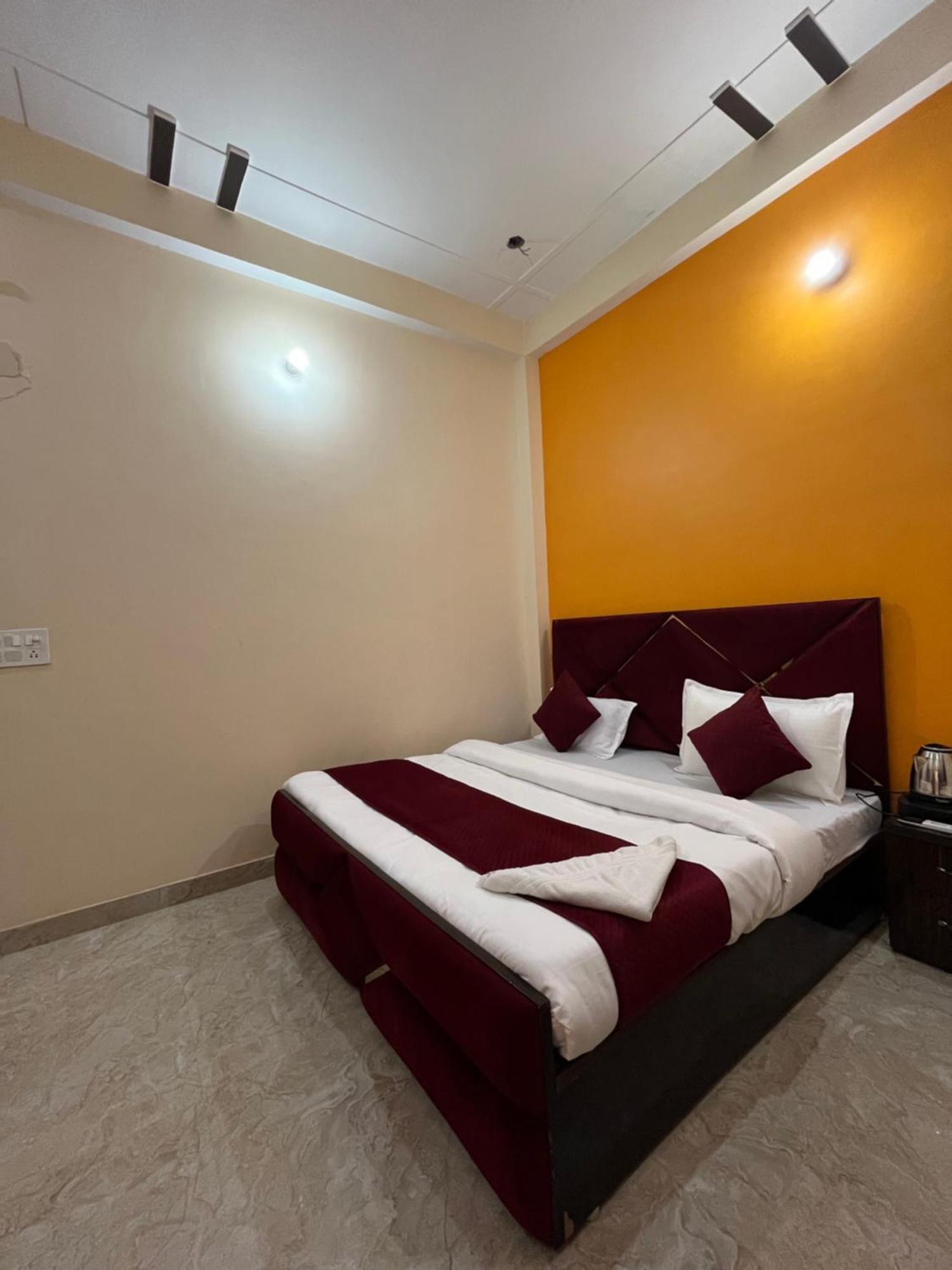 Hotel Vedas Villa Ayodhya By Admiral Suites Esterno foto